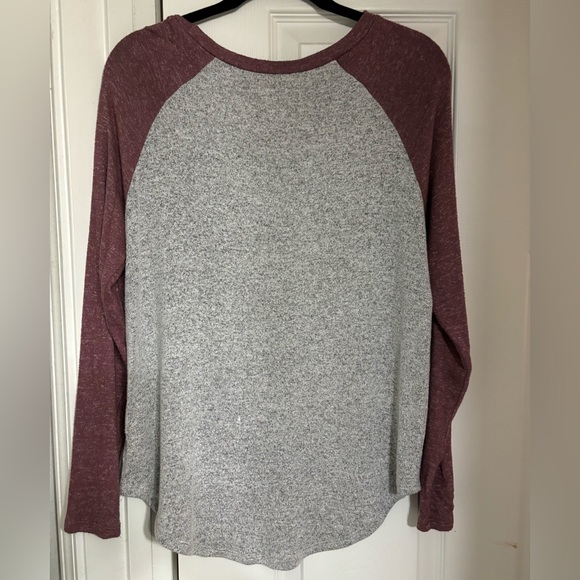 American Eagle Baseball Tee - Picture 3 of 3